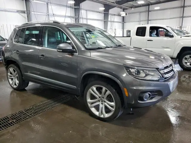 2016 VOLKSWAGEN TIGUAN S  