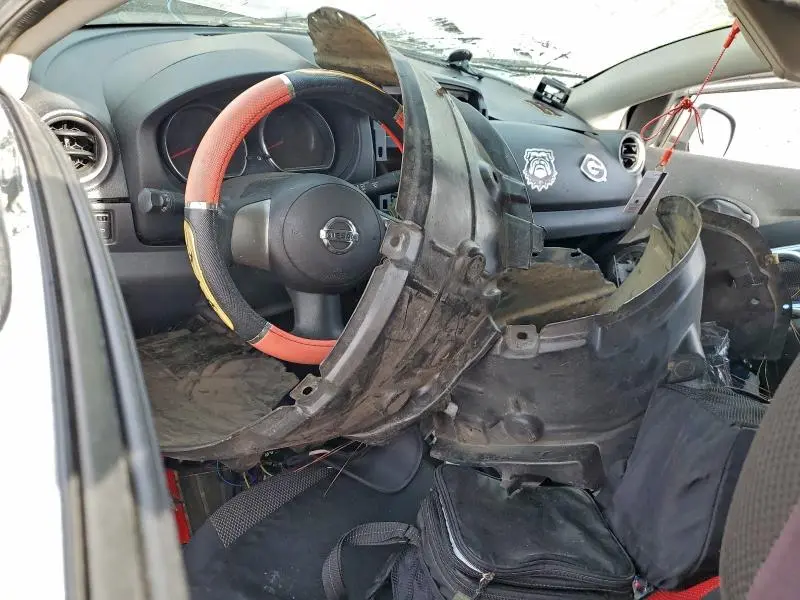 2014 NISSAN VERSA S  