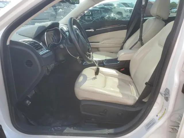 2016 CHRYSLER 300 LIMITED  