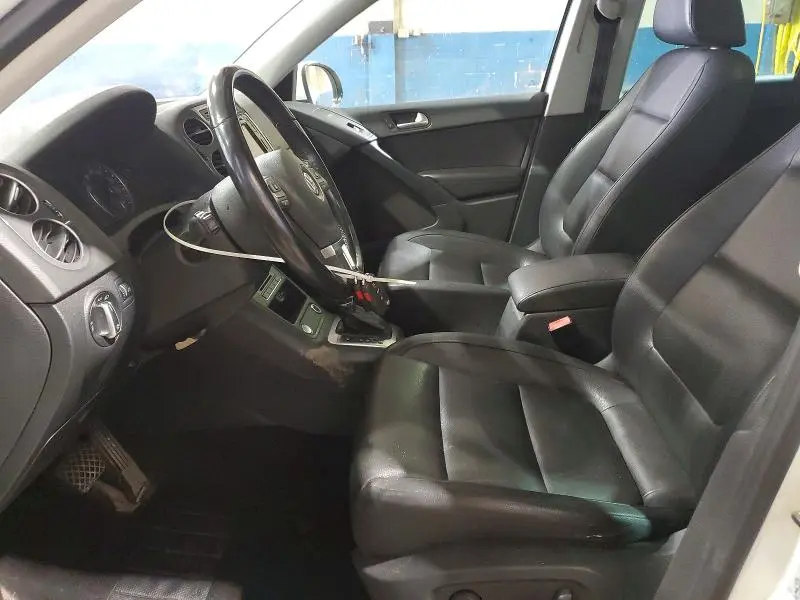 2016 VOLKSWAGEN TIGUAN S  