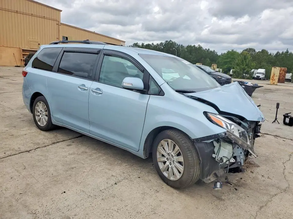 2015 TOYOTA SIENNA LIMITED PREMIUM 7-PASSENGER  