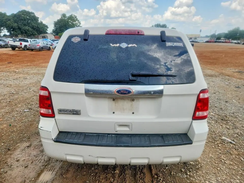 2011 FORD ESCAPE LIMITED  
