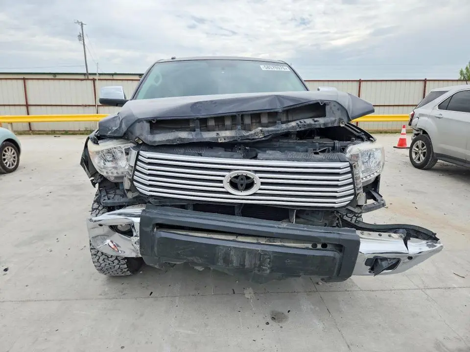 2017 TOYOTA TUNDRA CREWMAX LIMITED  