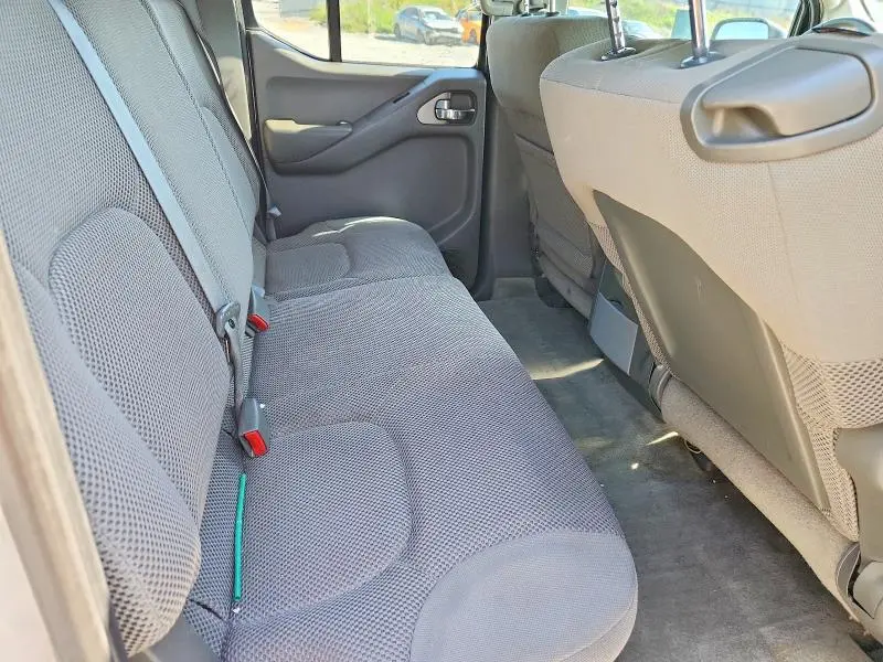 2012 NISSAN FRONTIER S  