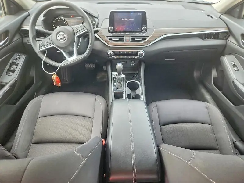 2024 NISSAN ALTIMA SV  