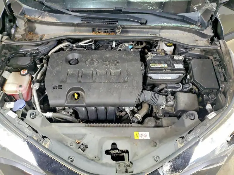 2021 TOYOTA C-HR XLE  