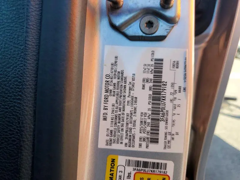2019 FORD FUSION SE  