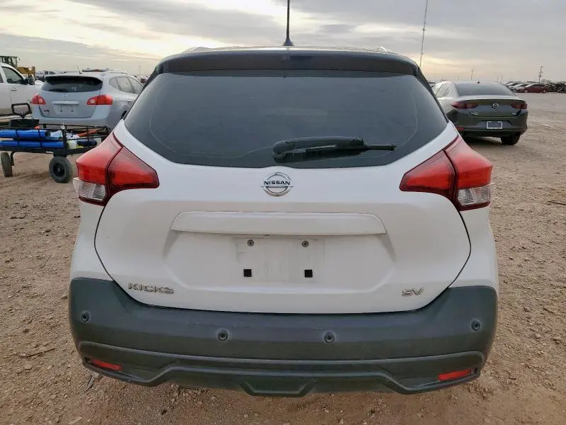2020 NISSAN KICKS SV  