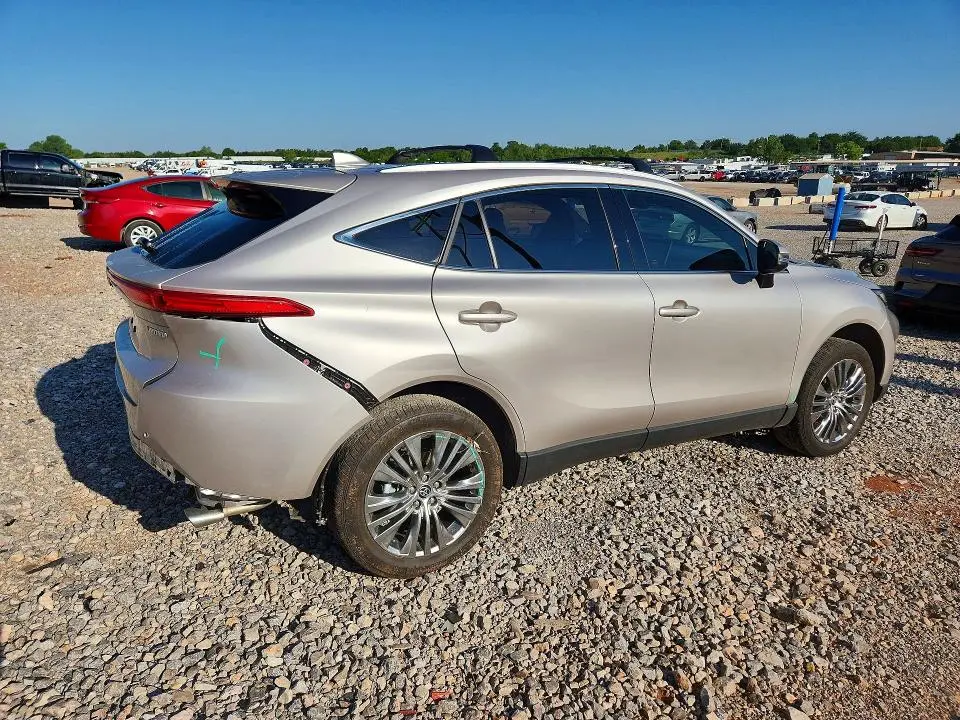 2024 TOYOTA VENZA LIMITED  