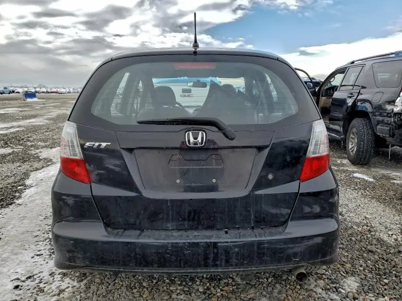 2010 HONDA FIT   