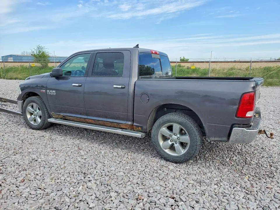 2017 RAM 1500 SLT  