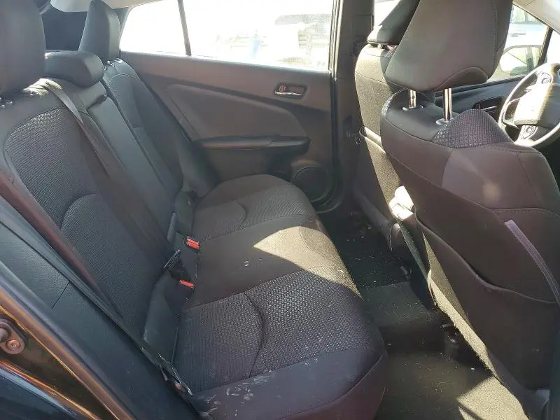 2021 TOYOTA PRIUS LE  