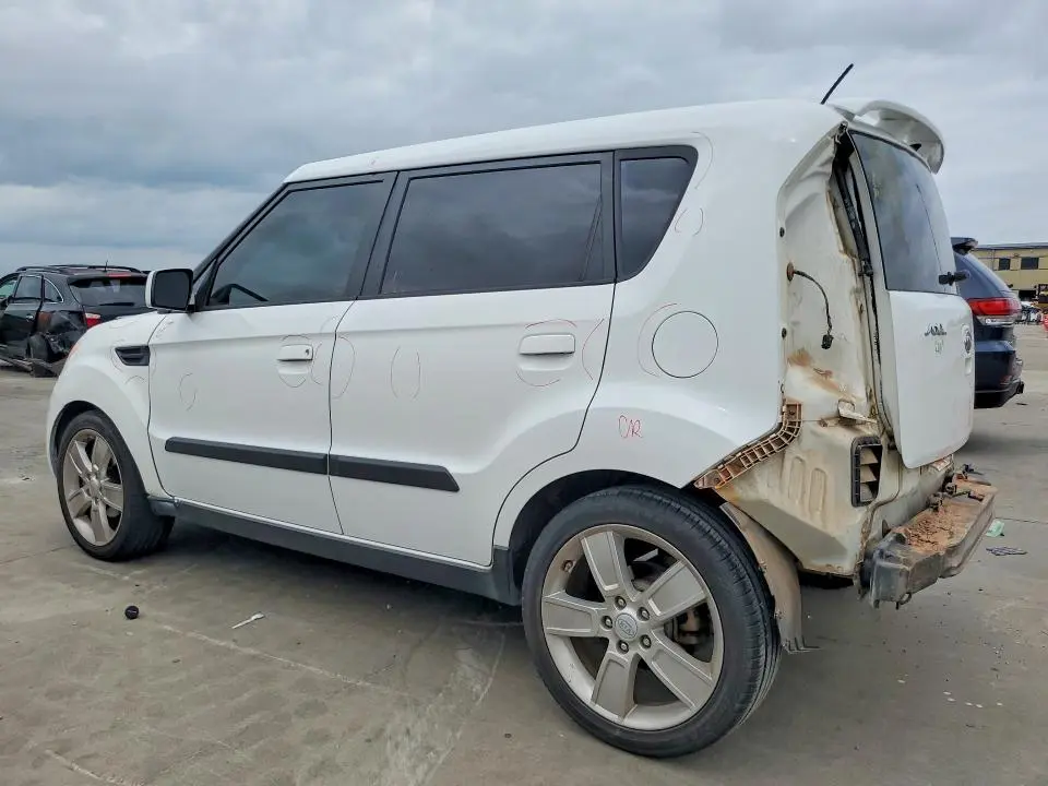 2010 KIA SOUL +  