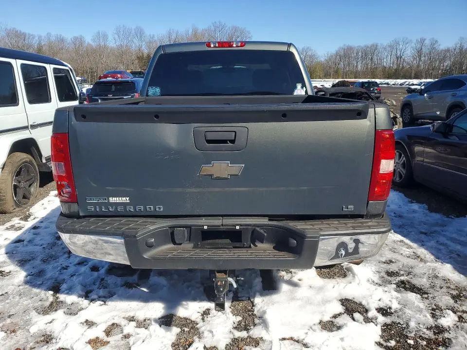 2011 CHEVROLET SILVERADO K1500 LS  