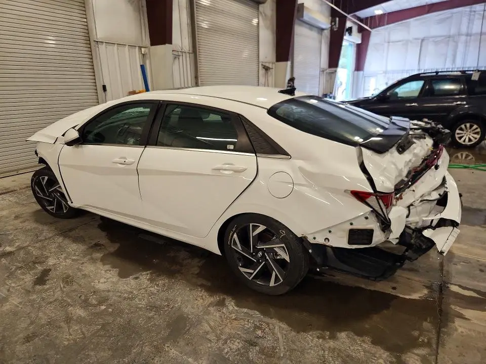 2025 HYUNDAI ELANTRA SEL  