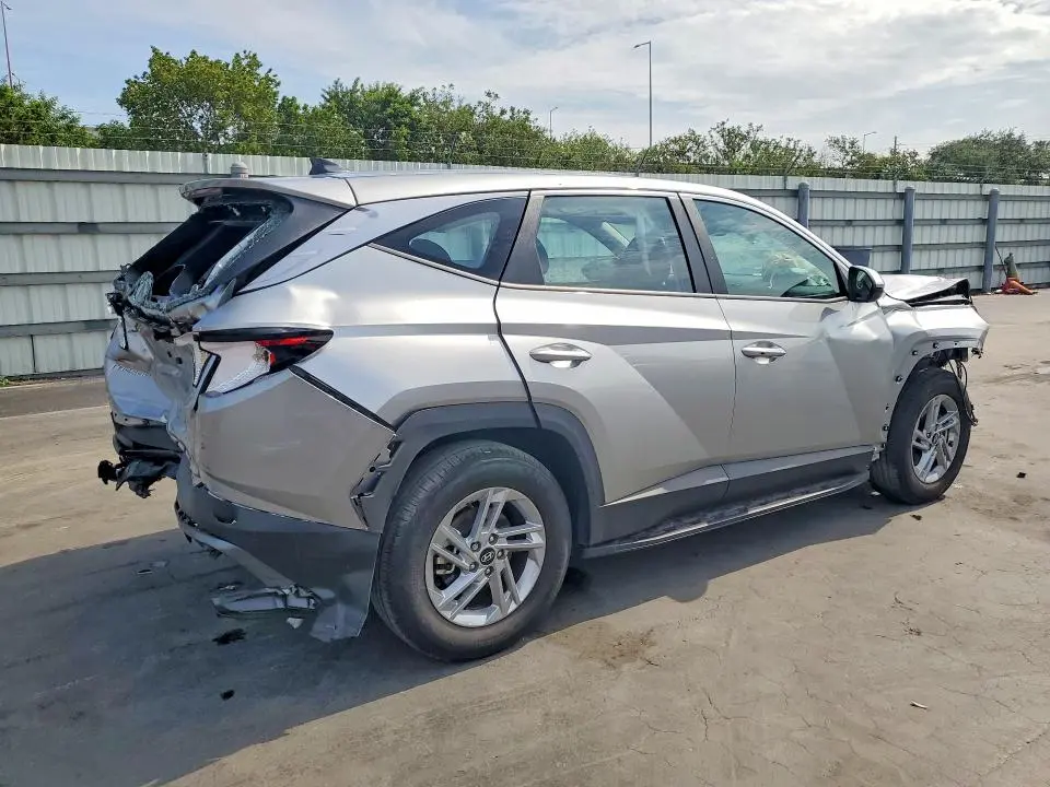 2025 HYUNDAI TUCSON SE  