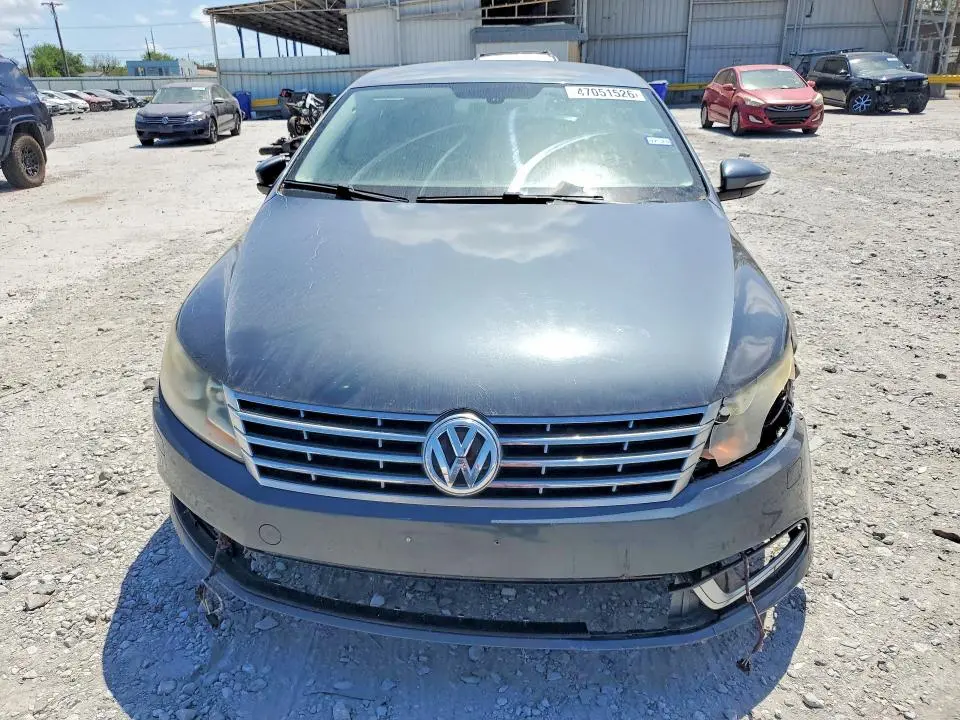 2013 VOLKSWAGEN PASSAT   