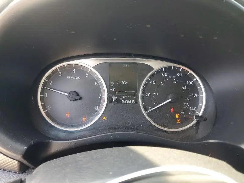 2019 NISSAN KICKS S  