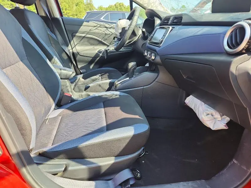 2024 NISSAN VERSA SV  