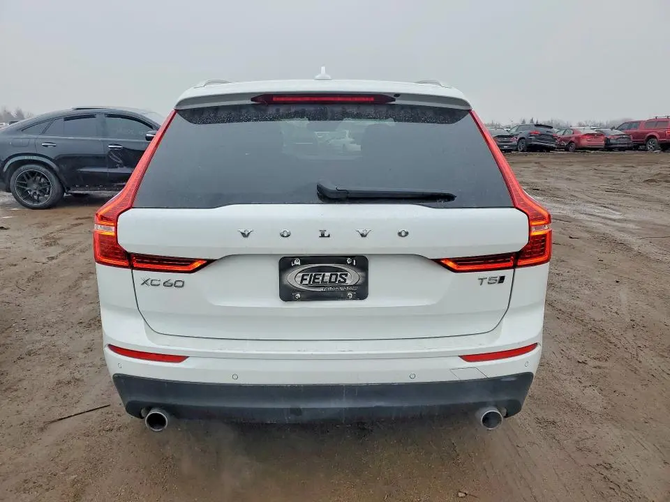 2020 VOLVO XC60 T5 MOMENTUM  