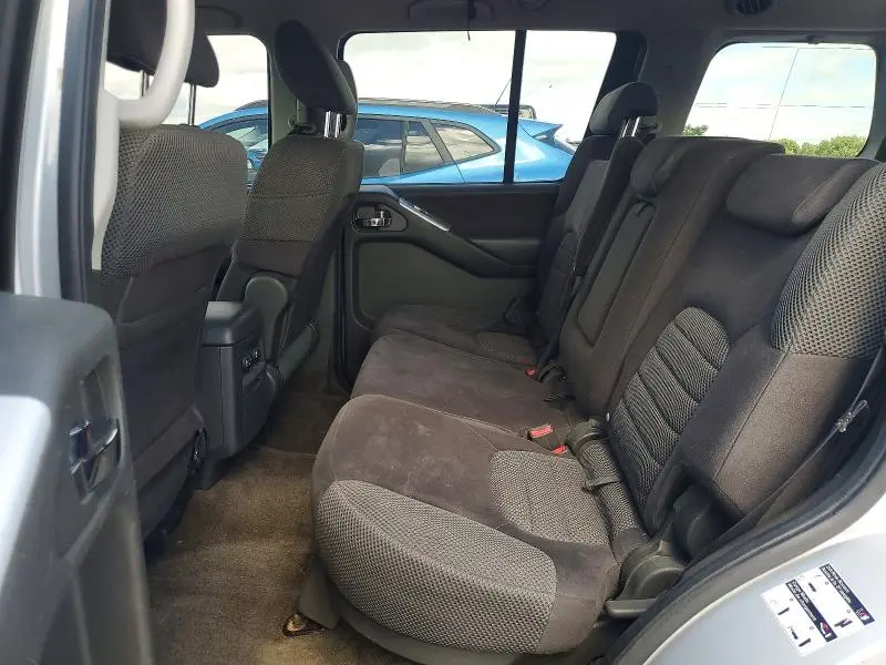 2011 NISSAN PATHFINDER S  
