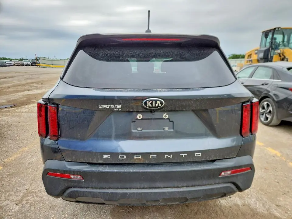 2021 KIA SORENTO LX  