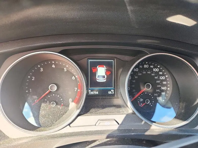 2018 VOLKSWAGEN TIGUAN SE  