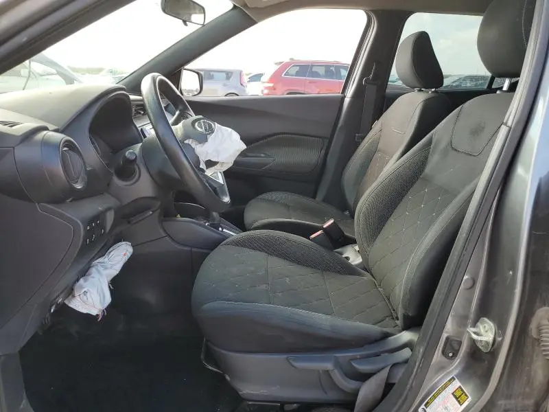2020 NISSAN KICKS S  