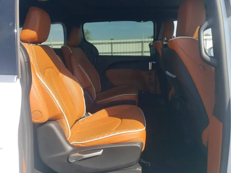 2024 CHRYSLER PACIFICA PINNACLE  