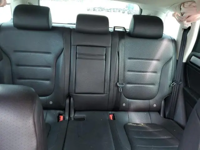 2016 VOLKSWAGEN TOUAREG SPORT  