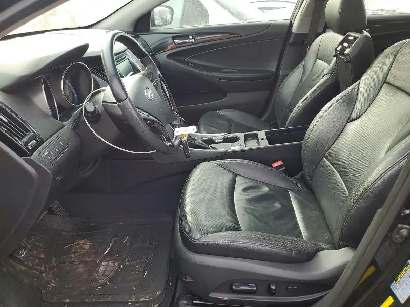 2013 HYUNDAI SONATA SE  