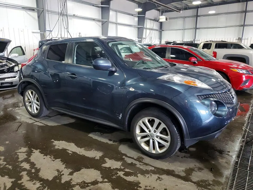 2014 NISSAN JUKE SV  