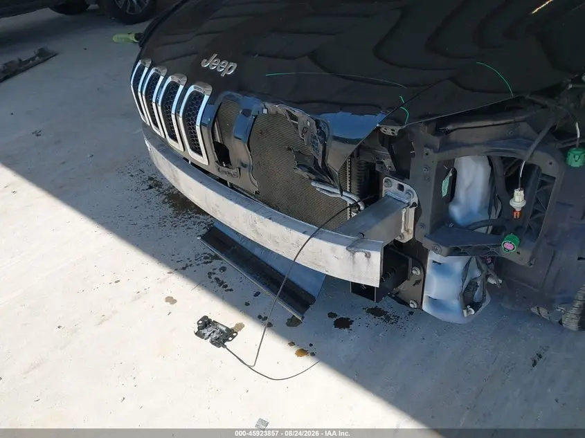 2018 JEEP CHEROKEE LATITUDE FWD