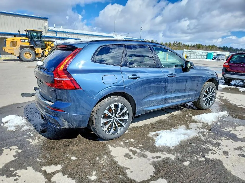 2024 VOLVO XC60 CORE  
