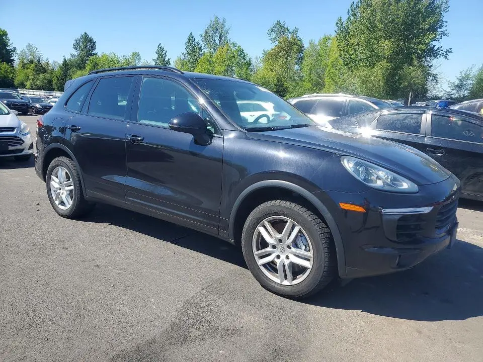 2016 PORSCHE CAYENNE S  