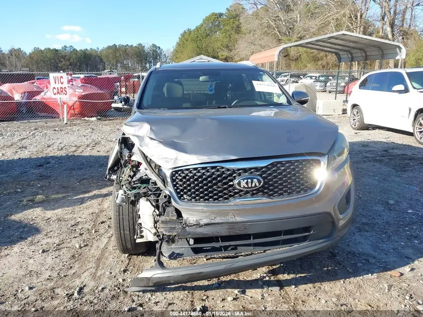 2017 KIA SORENTO 2.4L LX