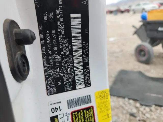 2015 TOYOTA SIENNA LE  