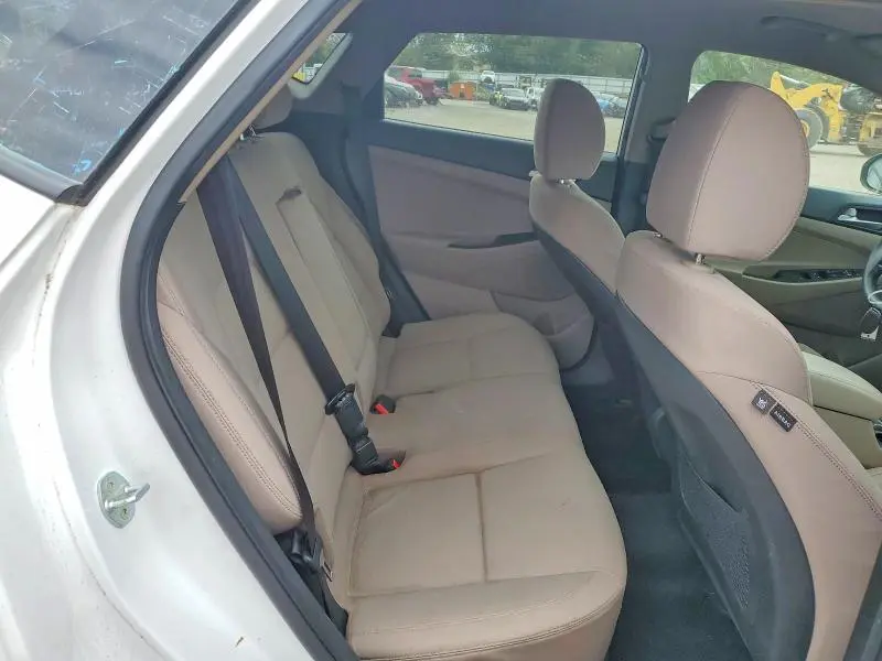 2020 HYUNDAI TUCSON SEL  