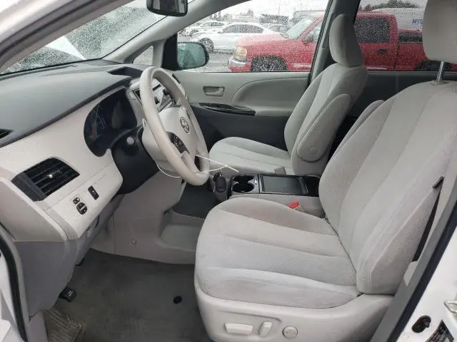 2014 TOYOTA SIENNA LE  