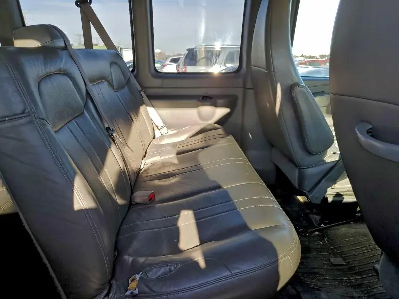 2015 CHEVROLET EXPRESS G3500 LS  