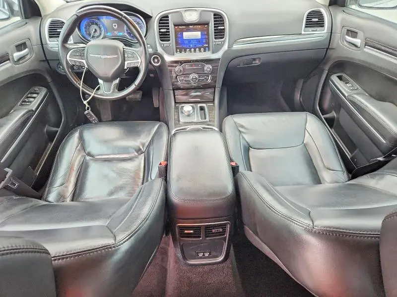 2016 CHRYSLER 300 LIMITED  