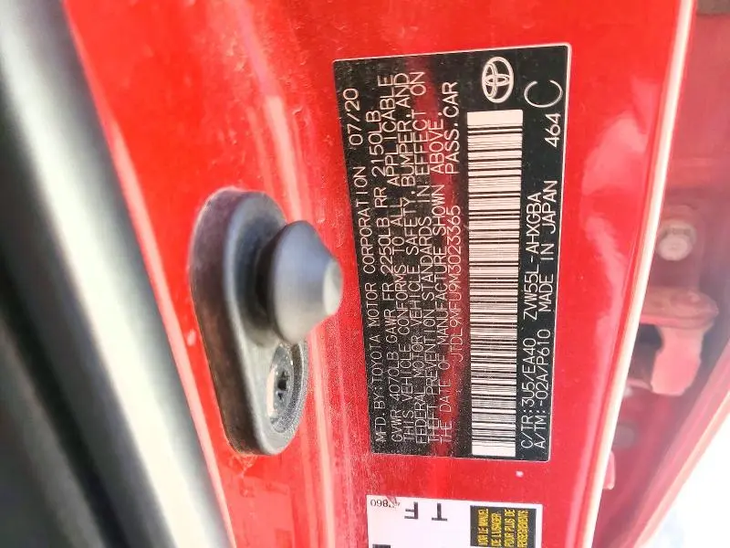 2021 TOYOTA PRIUS XLE AWD-E  