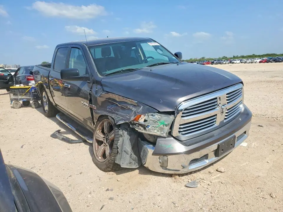 2014 RAM 1500 SLT  