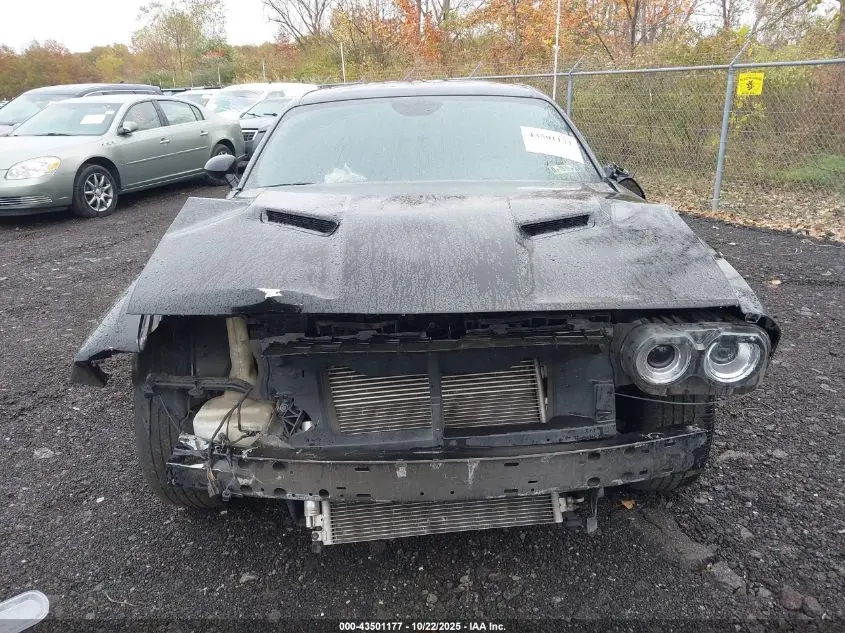 2016 DODGE CHALLENGER SXT PLUS