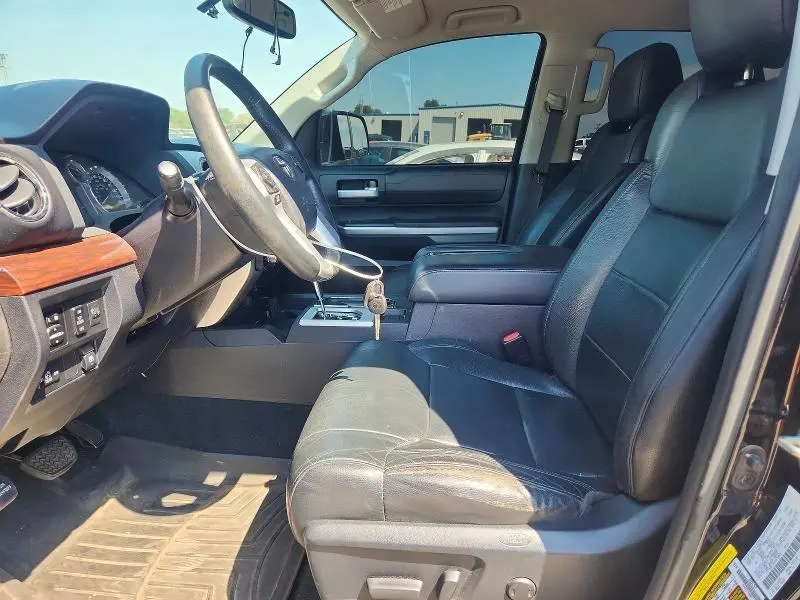 2017 TOYOTA TUNDRA CREWMAX LIMITED  