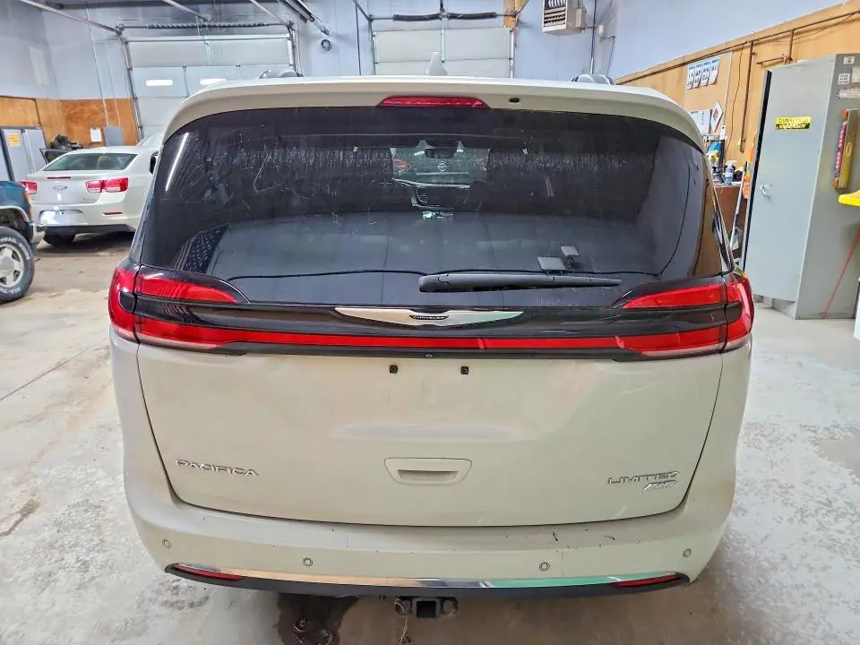 2021 CHRYSLER PACIFICA LIMITED  