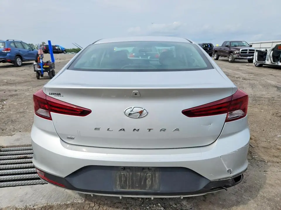 2019 HYUNDAI ELANTRA SE  
