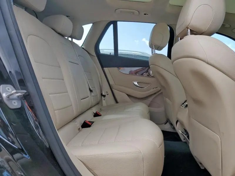 2017 MERCEDES-BENZ GLC 300  