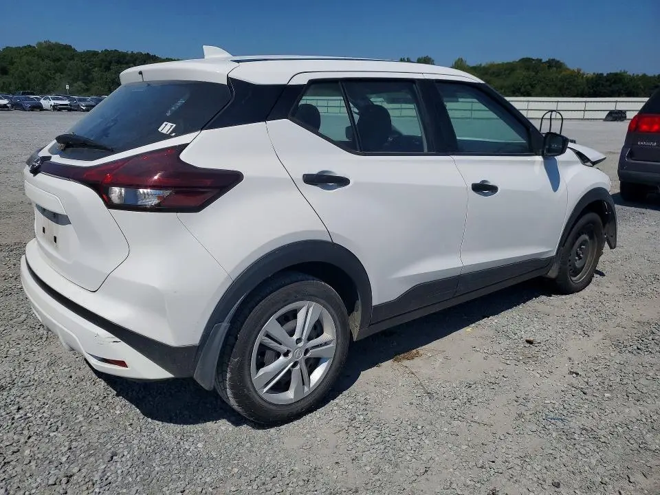 2024 NISSAN KICKS S  
