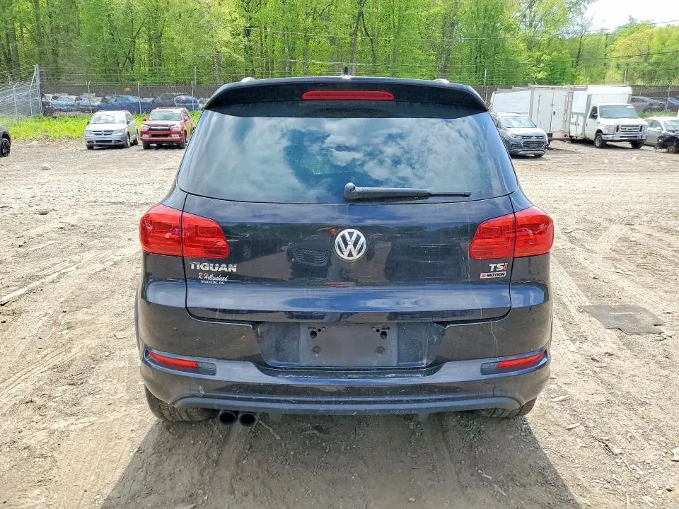 2016 VOLKSWAGEN TIGUAN S  